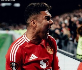 胖虎遗计定中场？曼联34岁老臣离队前推荐老乡，助红魔重塑防守