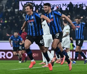 6-1后的绝望！拜仁安联球场剑指八强，亚特兰大残阵难逃“德甲轰炸机”碾压