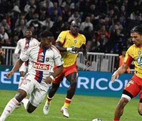 法甲第26轮焦点战：里昂VS巴黎FC